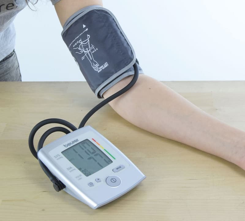 Máy đo huyết áp bắp tay Beurer BM35
