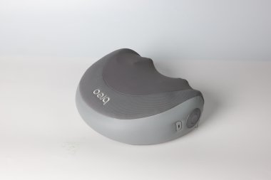 Gối Massage Cổ Và Lưng Đa Năng Breo P2 - Đấm Bóp Làm Nóng