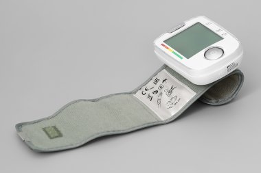 Máy đo huyết áp điện tử cổ tay điện tử (sử dụng pin) BC44